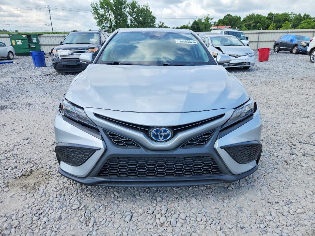 2023 Toyota Camry Hybrid Se - Image 5