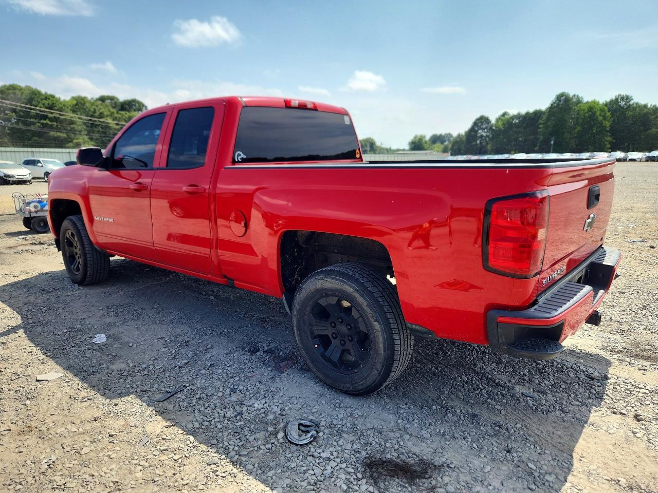 2023 Chevrolet Silverado - Фото 2