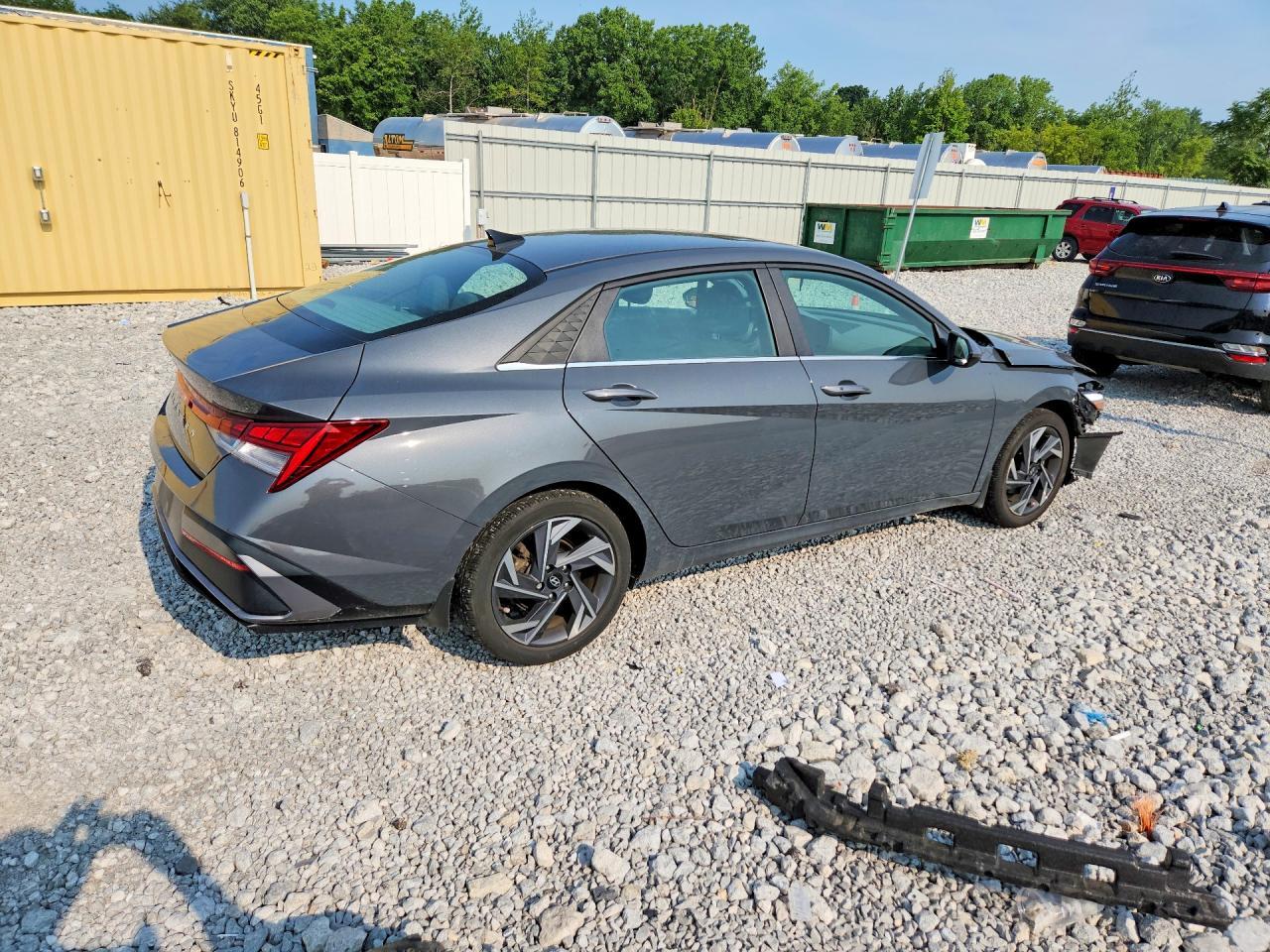 2024 Hyundai Elantra Sel - Image 3