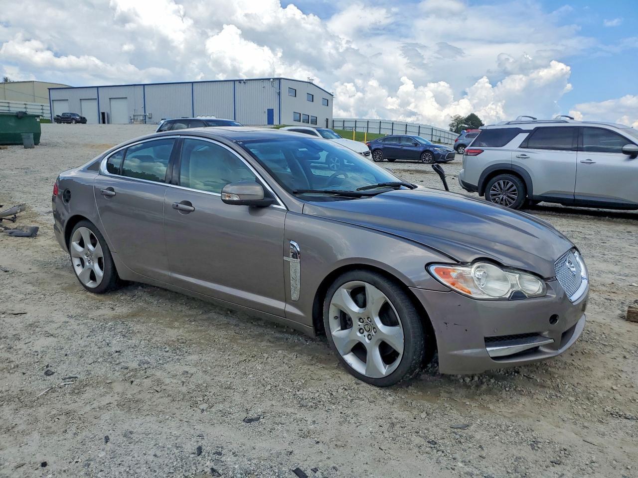 2009 Jaguar Xf Supercharged - Image 4