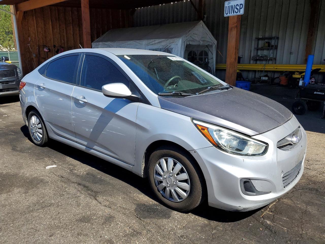 2016 Hyundai Accent Se - Image 4