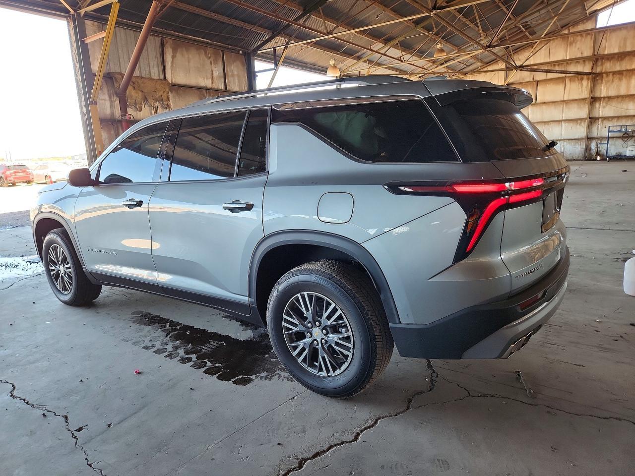 2026 Chevrolet Traverse Lt - Фото 2