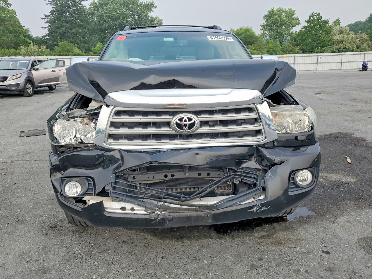2016 Toyota Sequoia Limited - Фото 5