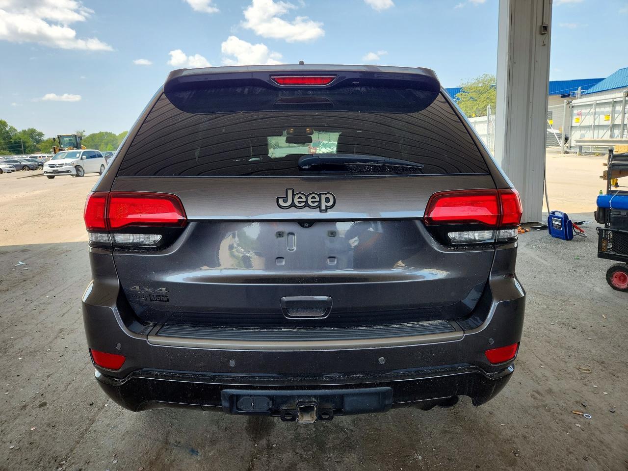 2016 Jeep Grand Cherokee Limited - Image 6