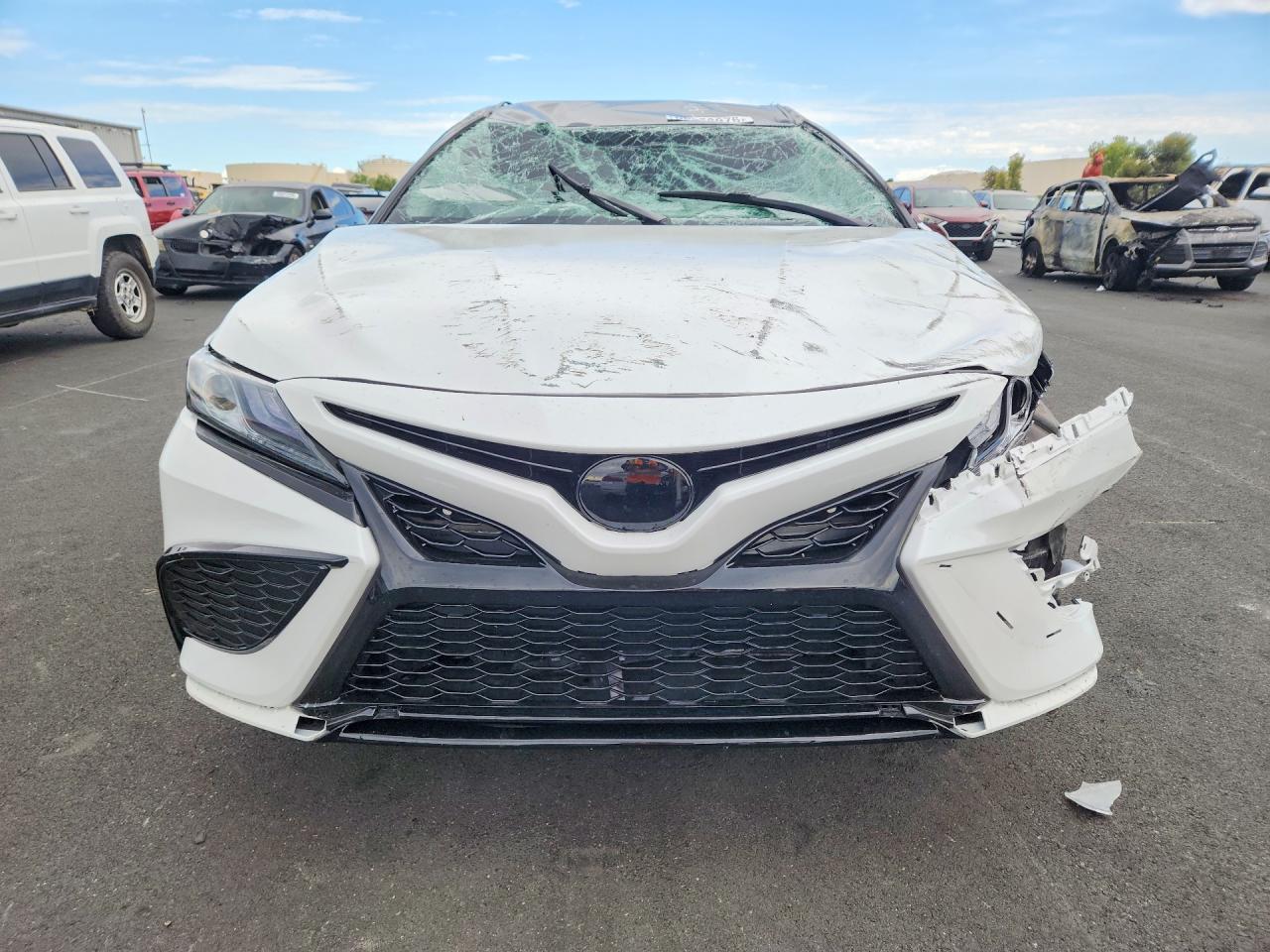 2021 Toyota Camry Xse - Фото 5