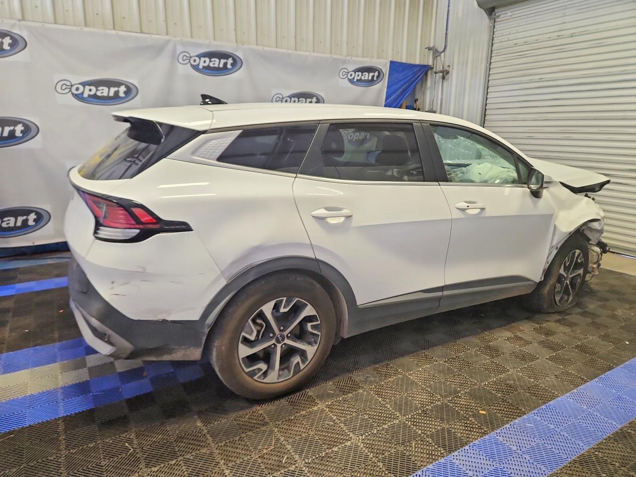 2023 Kia Sportage Ex - Image 3