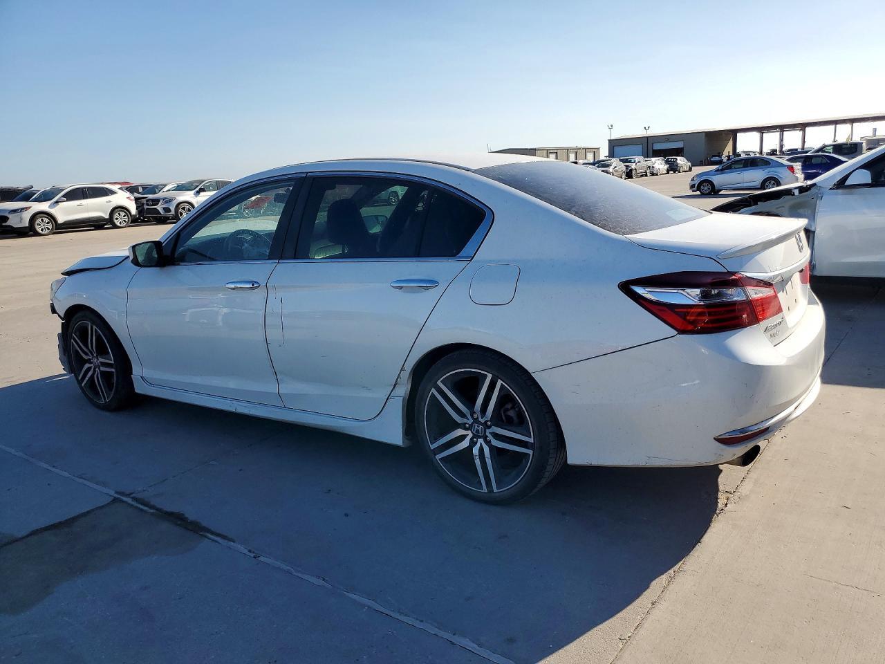 2016 Honda Accord Sport - Фото 2