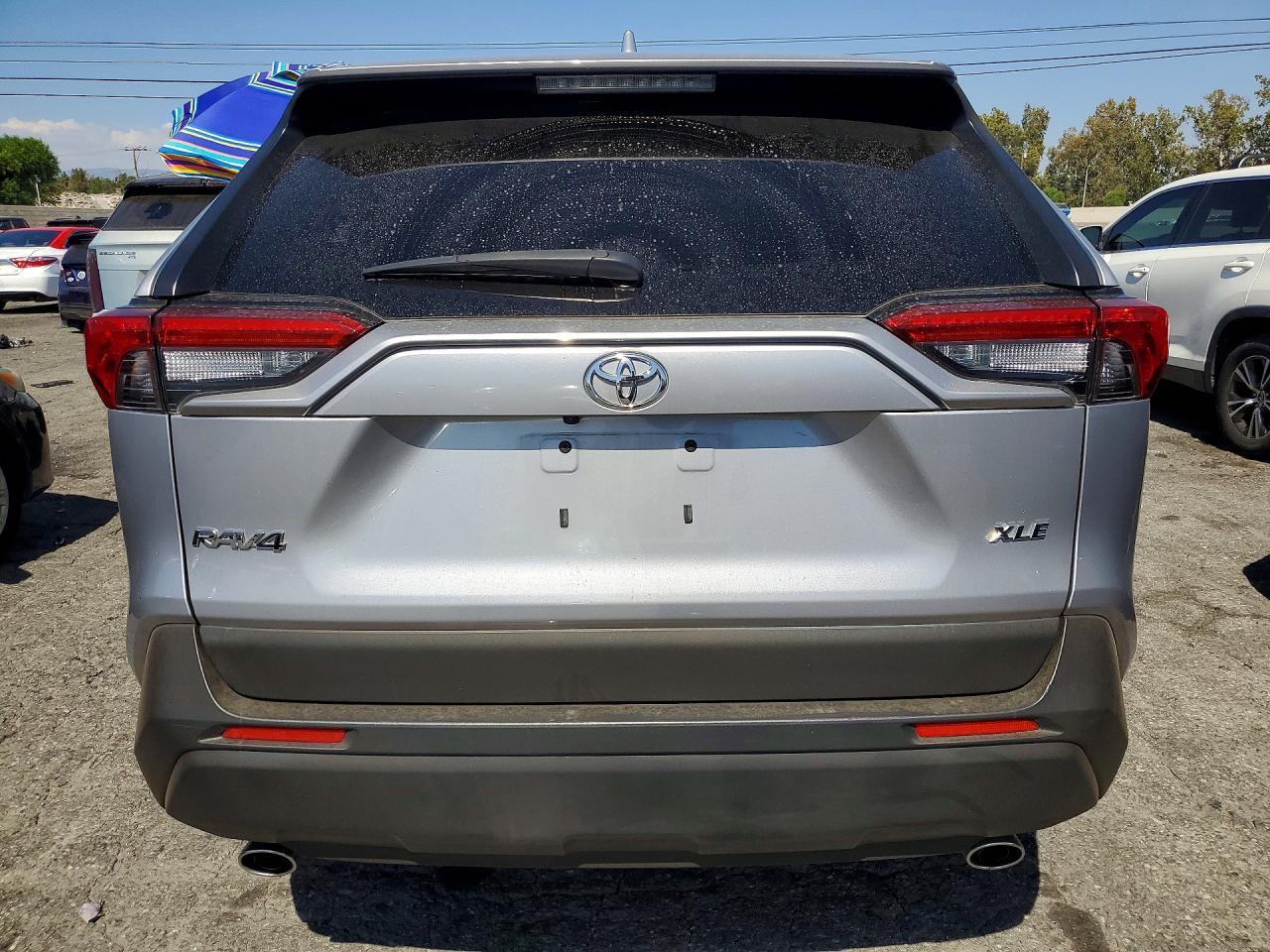 2021 Toyota Rav4 Xle - Image 6