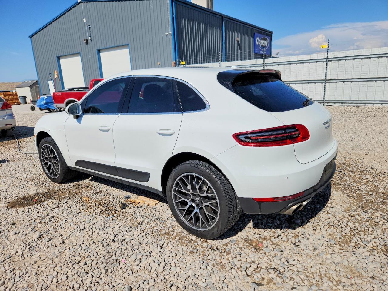 2018 Porsche Macan S - Image 2