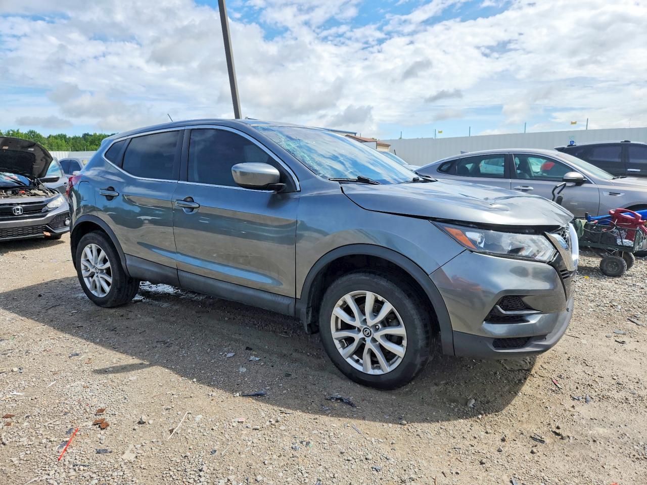 2020 Nissan Rogue Sport S - Image 4