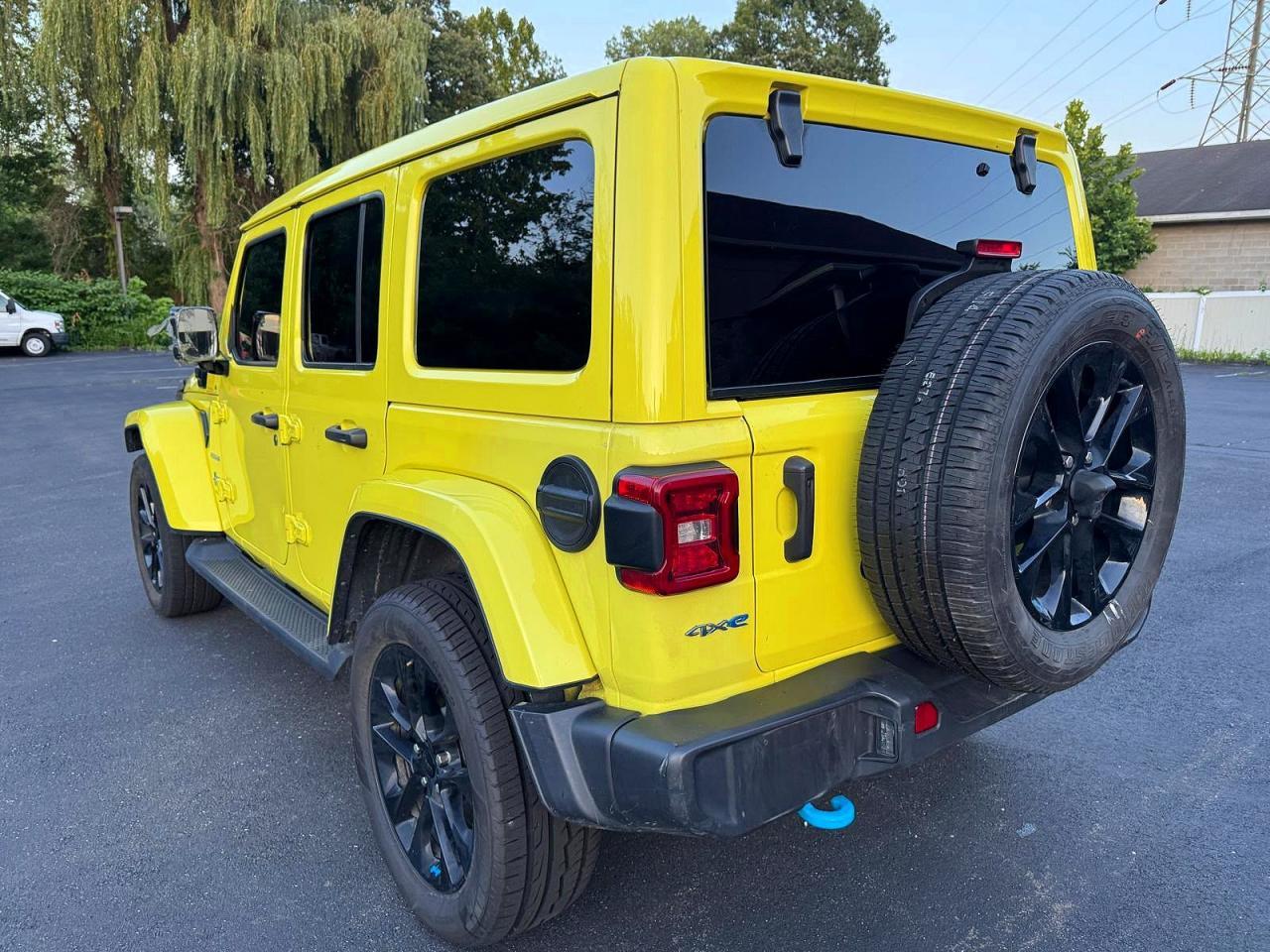 2022 Jeep Wrangler Unlimited Sahara 4Xe - Фото 2