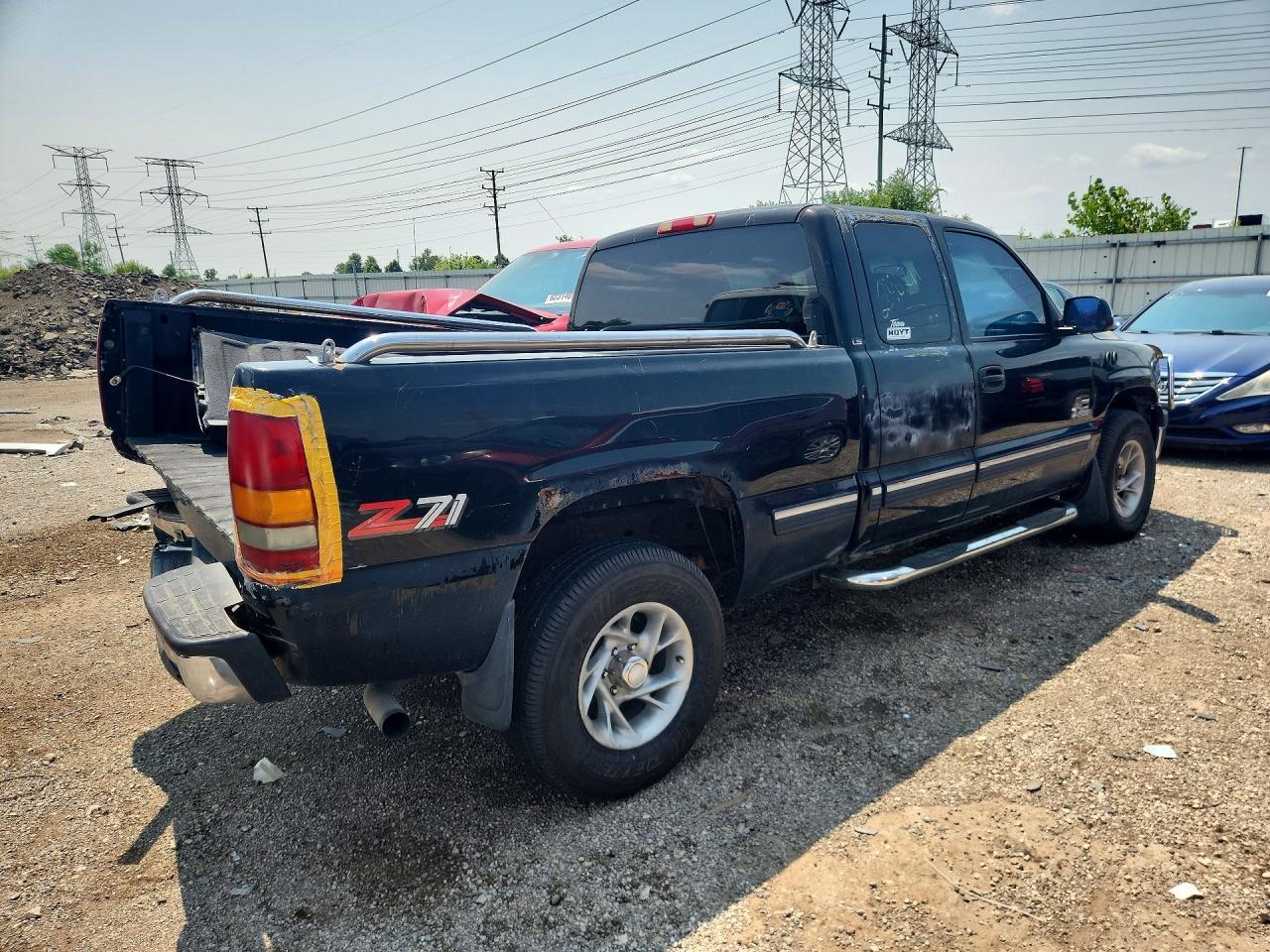 1999 Chevrolet Silverado K1500 - Image 3