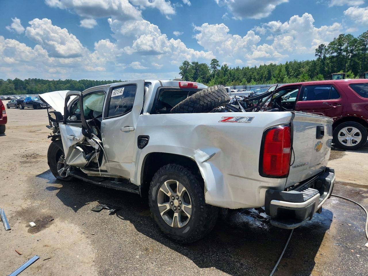2017 Chevrolet Colorado Z71 - Image 2