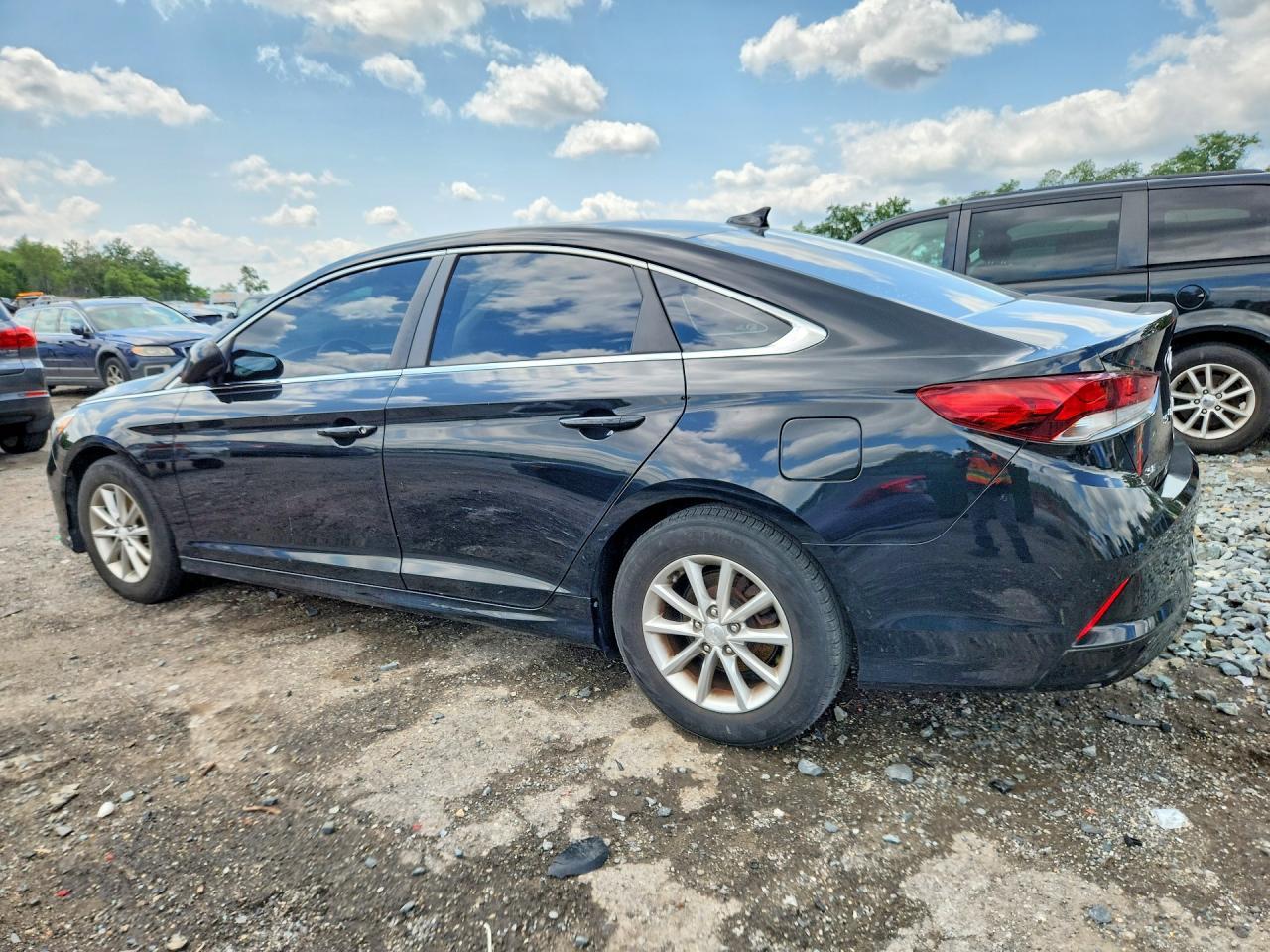 2019 Hyundai Sonata Se - Фото 2