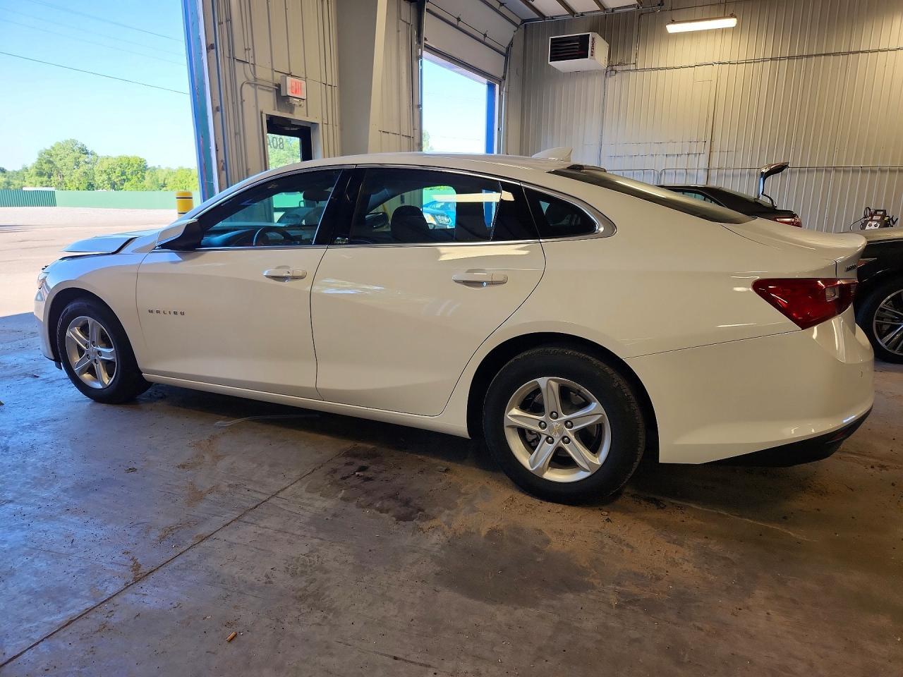 2024 Chevrolet Malibu Lt - Фото 2