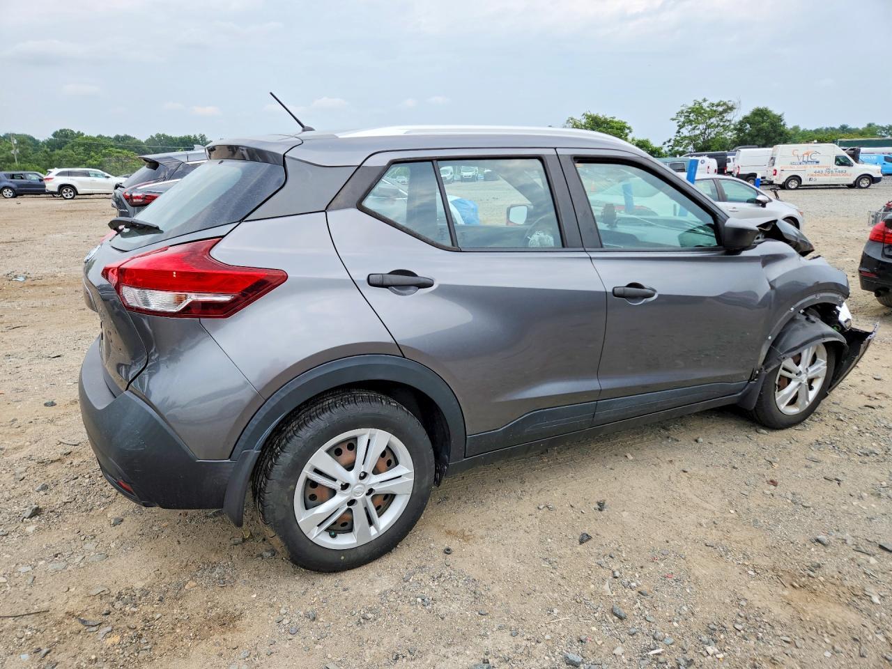 2019 Nissan Kicks S - Фото 3