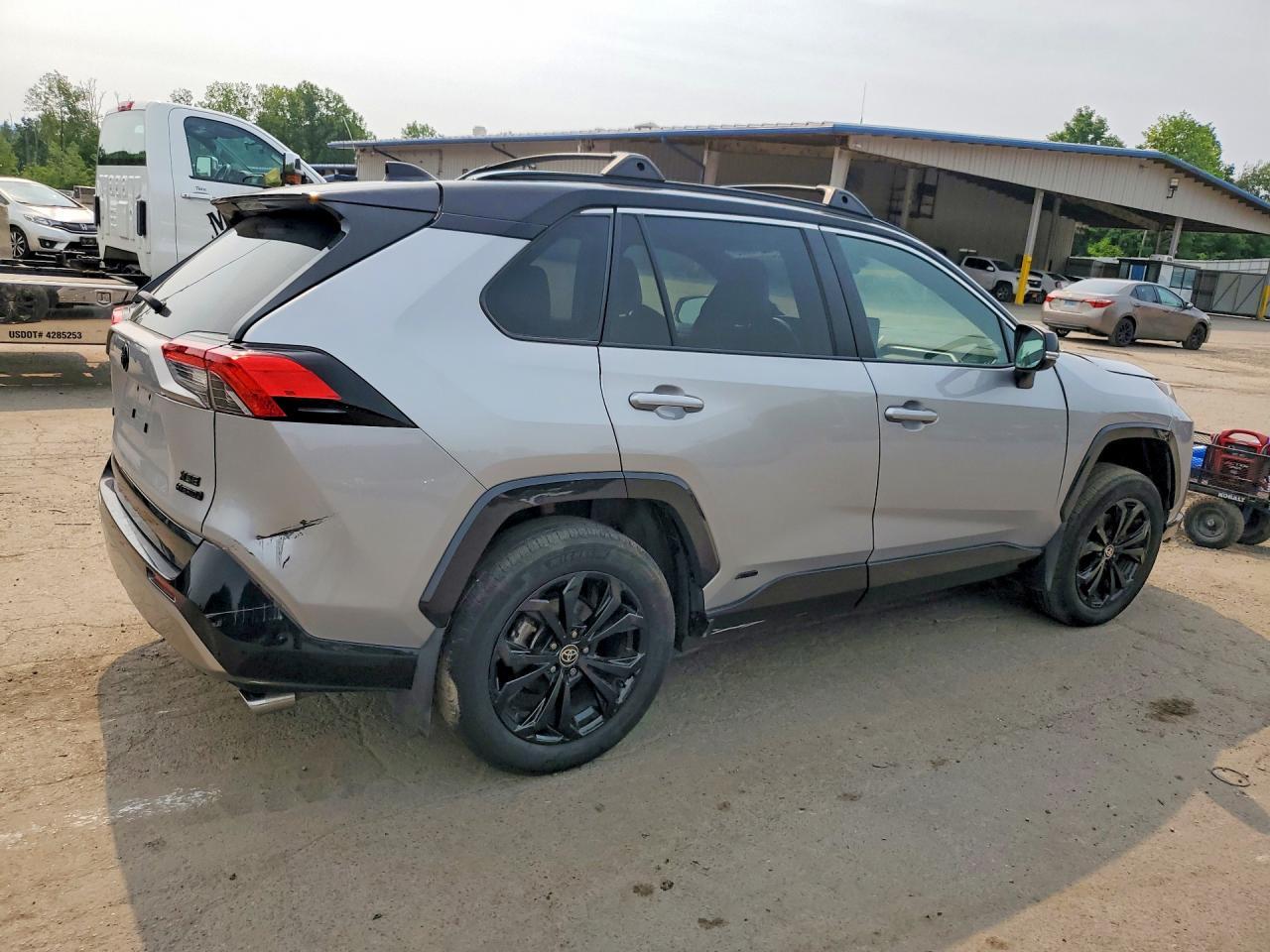 2024 Toyota Rav4 Xse - Фото 3