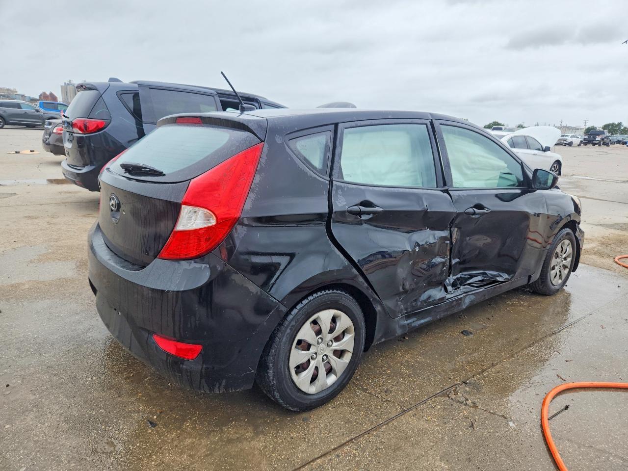 2017 Hyundai Accent Se - Фото 3