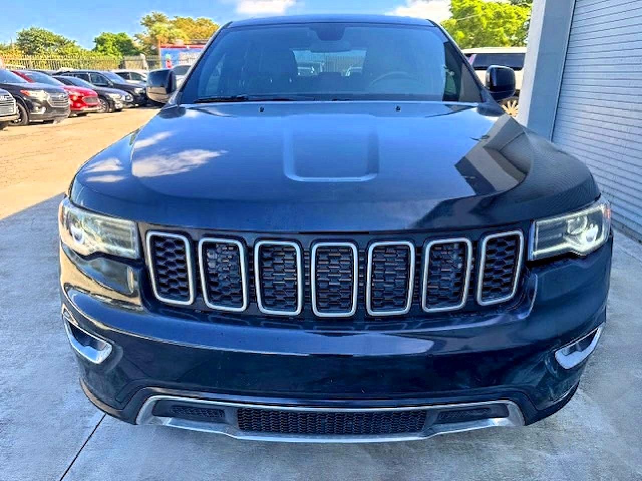 2021 Jeep Grand Cherokee Laredo - Image 5
