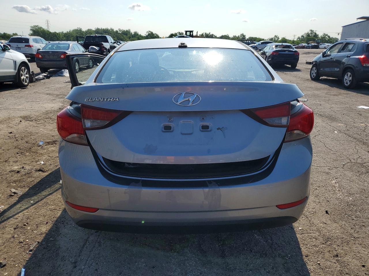 2016 Hyundai Elantra Se - Image 6