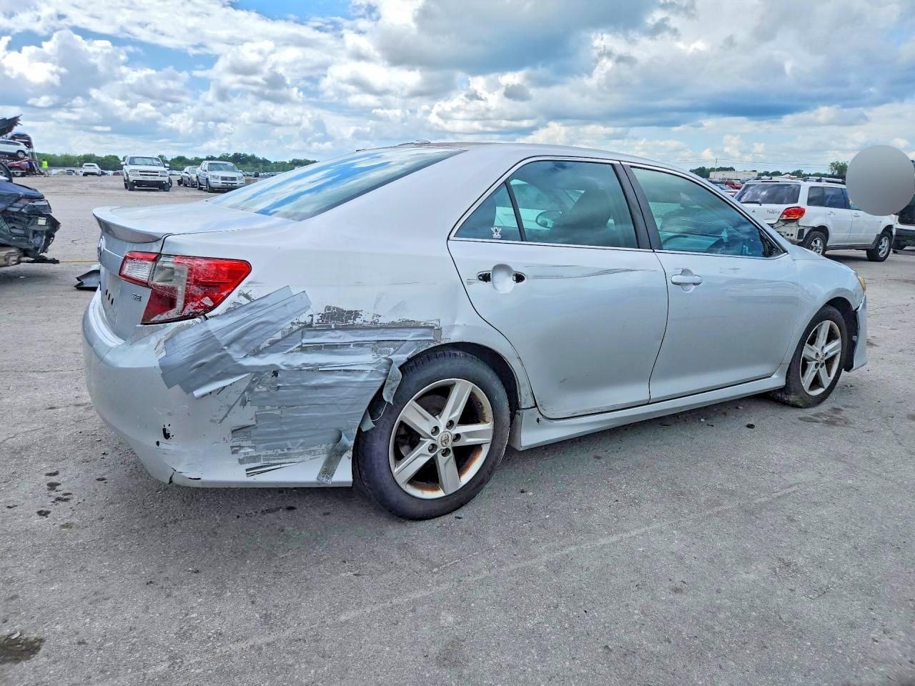 2012 Toyota Camry Se - Фото 3