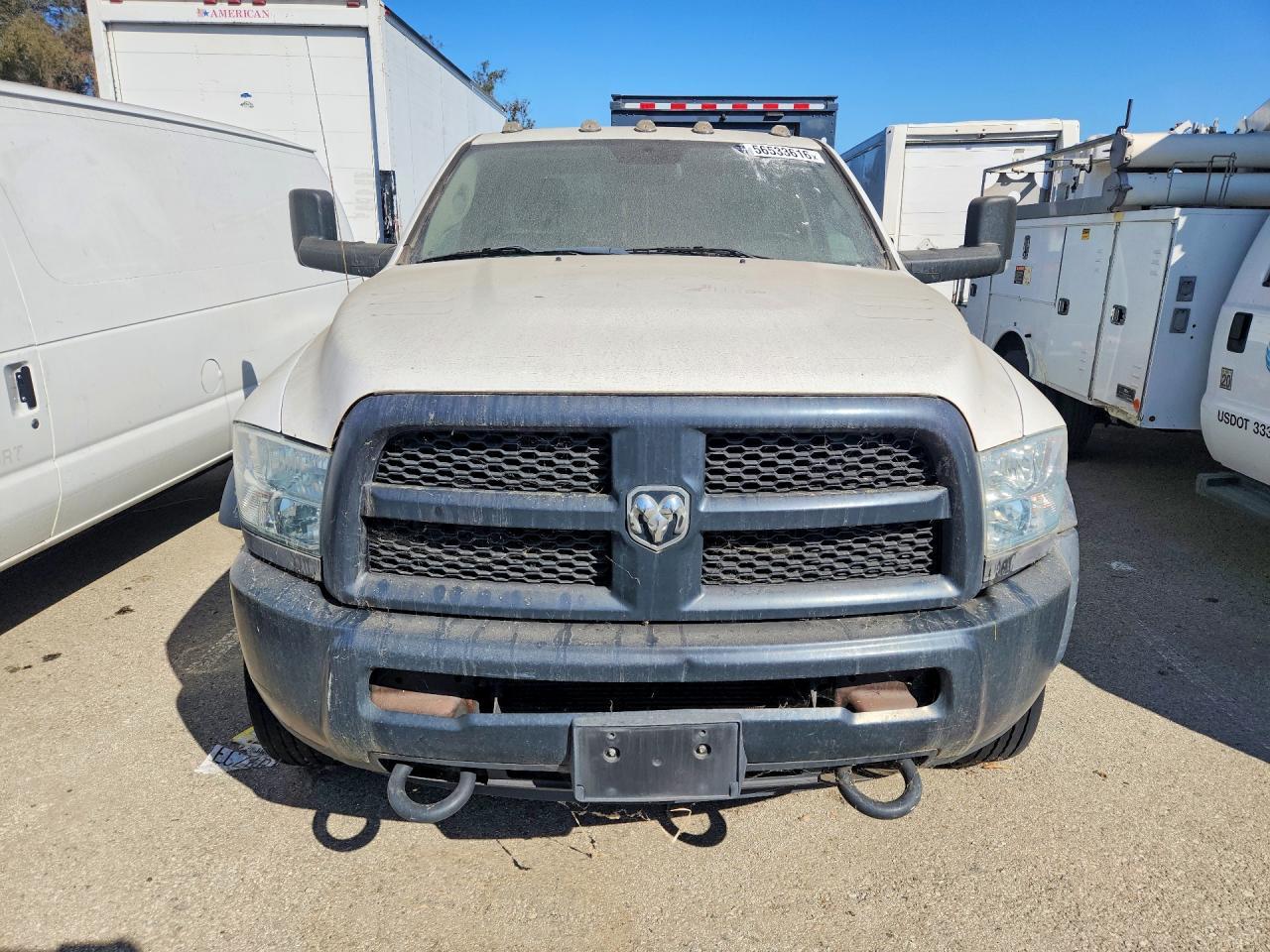 2018 Ram 4500 Utility ** Cln Title * Pri Fleet ** - Image 5
