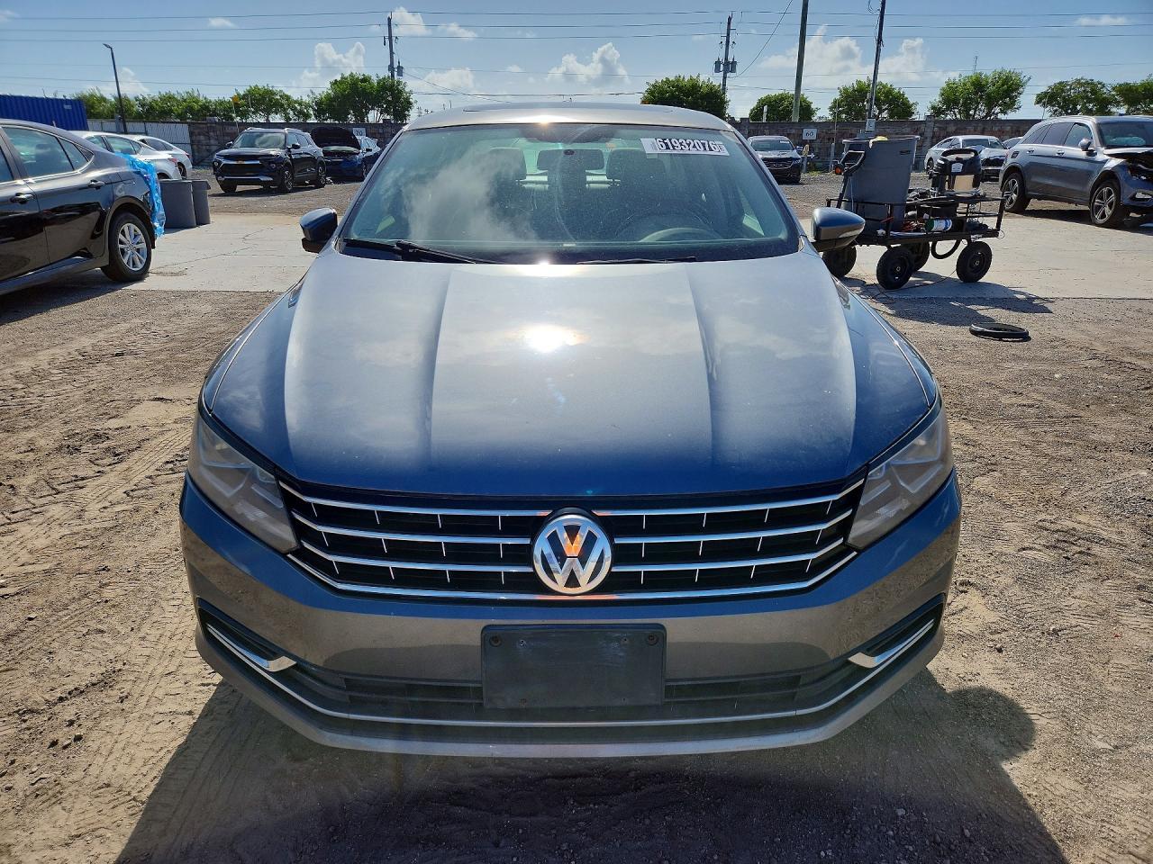 2017 Volkswagen Passat Se - Фото 5