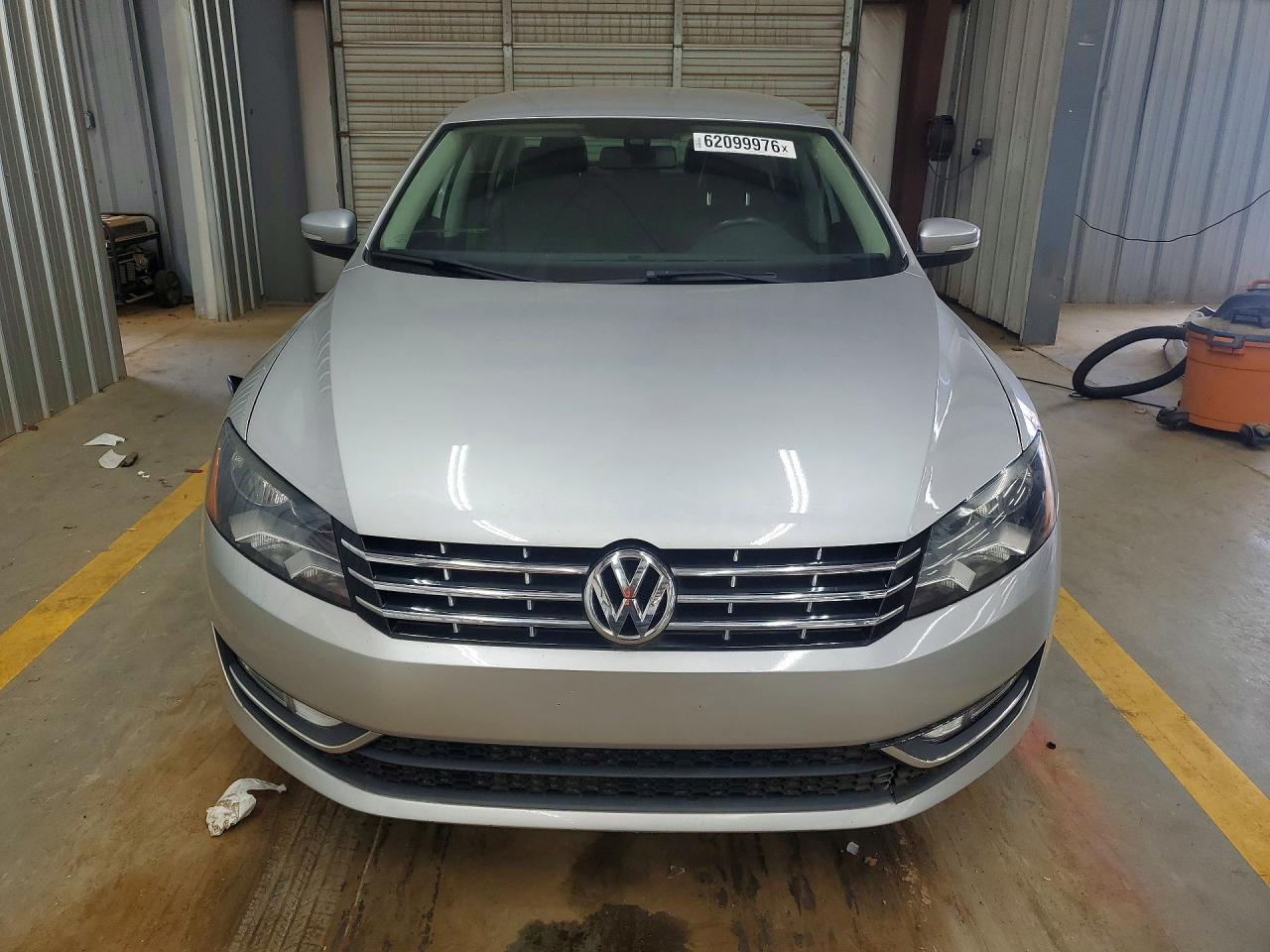 2015 Volkswagen Passat S - Фото 5