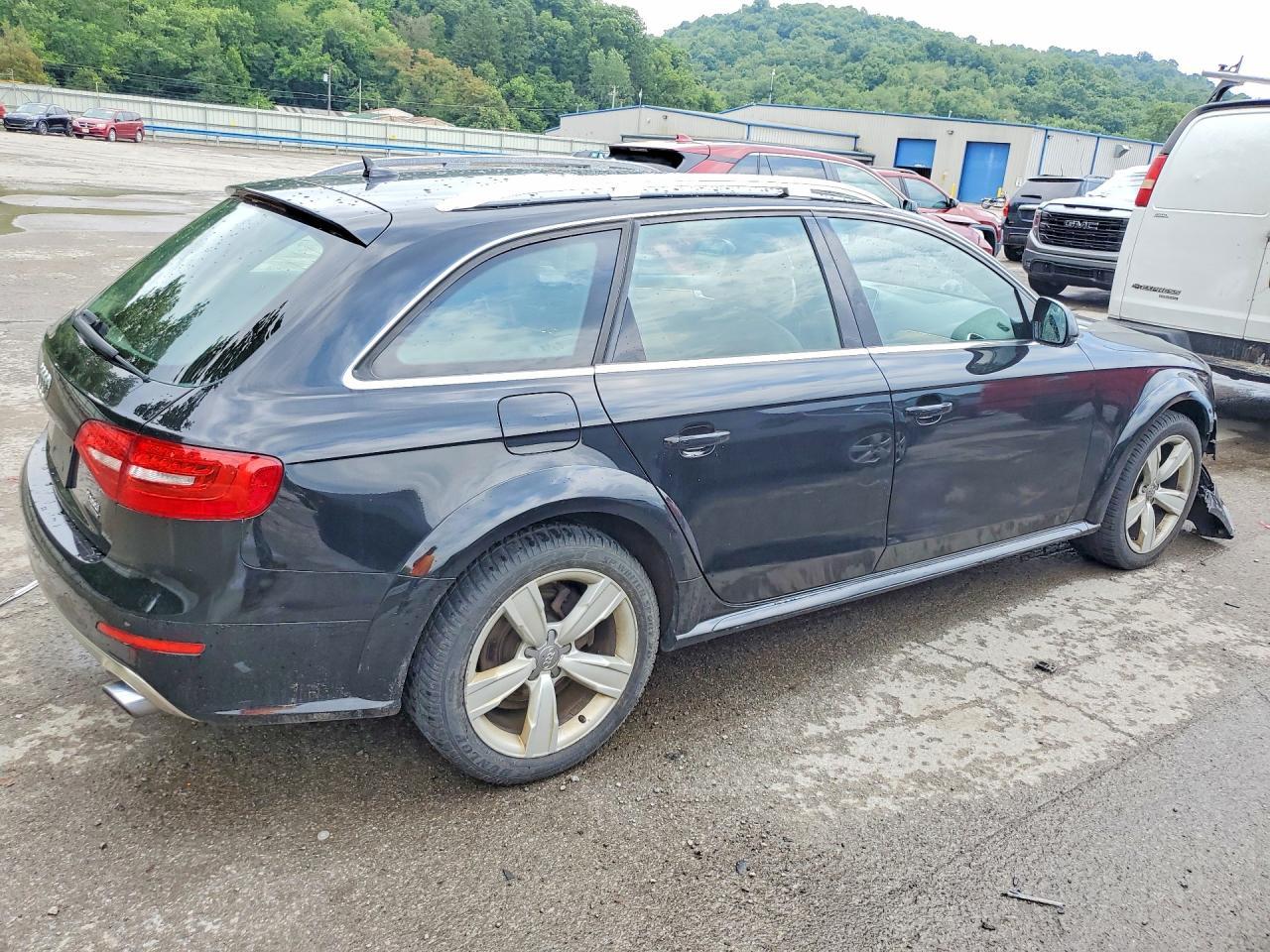 2013 Audi A4 Allroad Premium Plus - Image 3