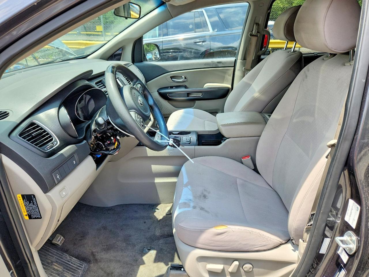 2016 Kia Sedona Lx - Image 7