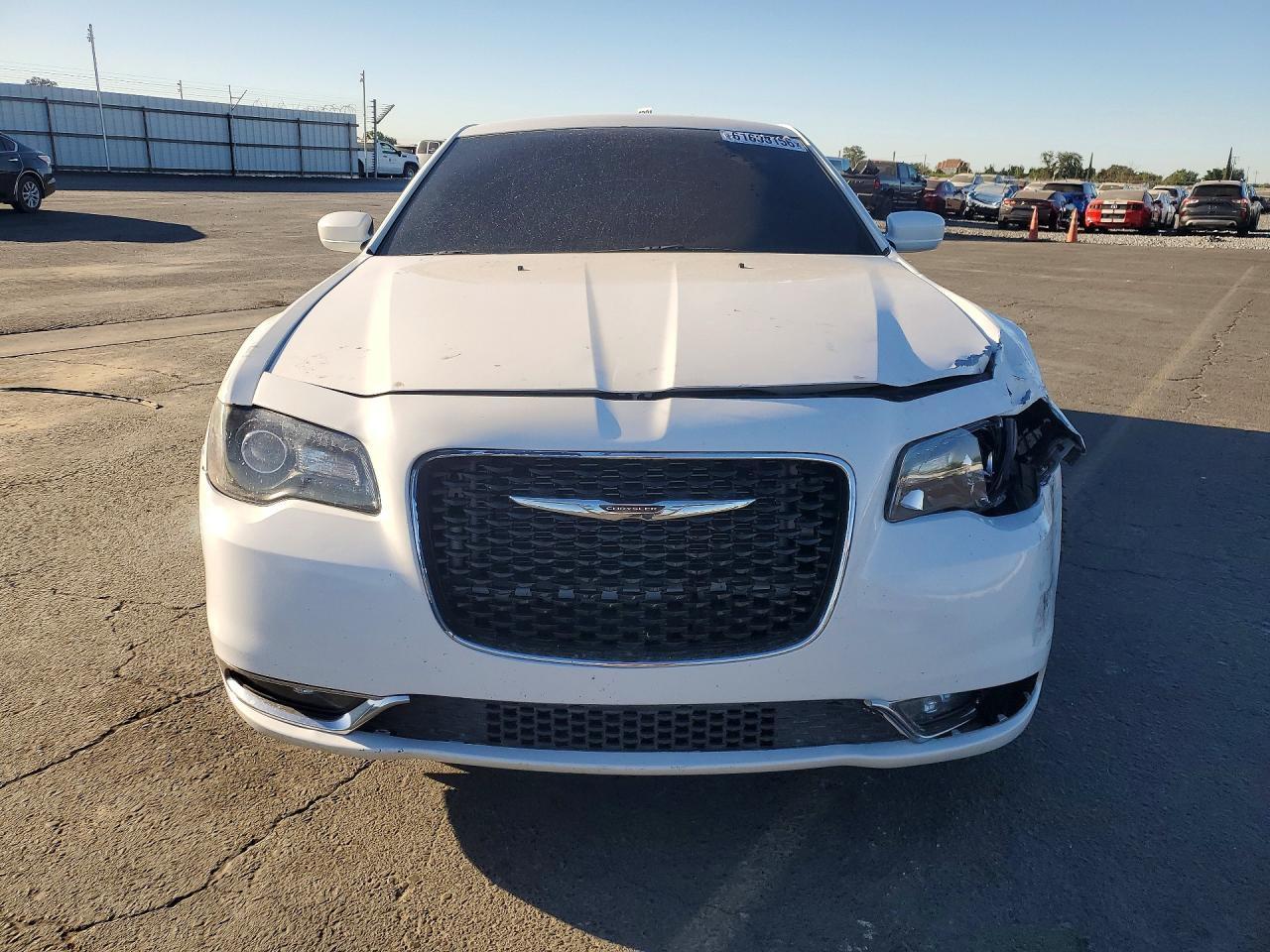 2019 Chrysler 300 S - Фото 5