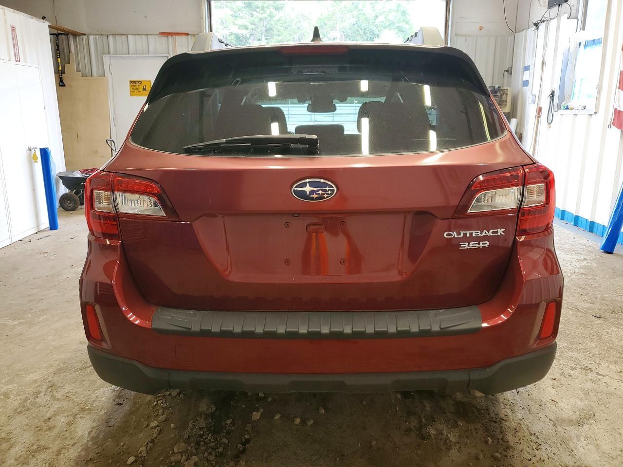 2016 Subaru Outback 3.6R Limited - Image 6