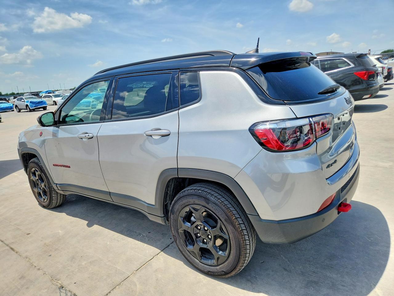 2023 Jeep Compass Trailhawk - Фото 2