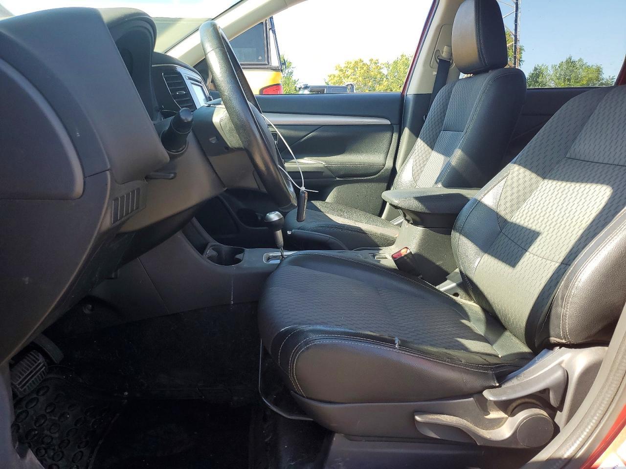 2015 Mitsubishi Outlander Se - Image 7