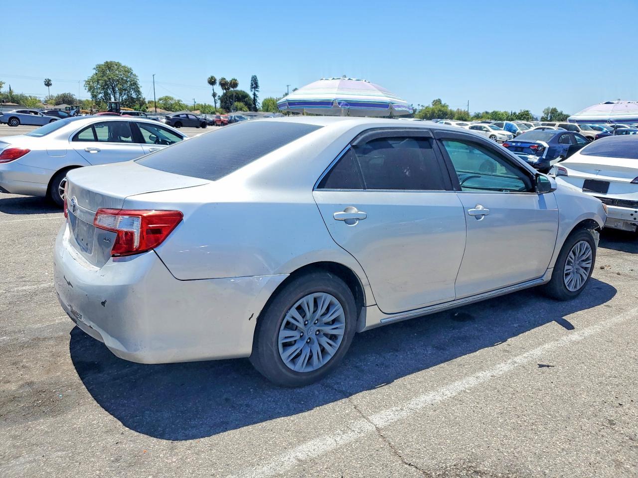 2012 Toyota Camry Le - Image 3