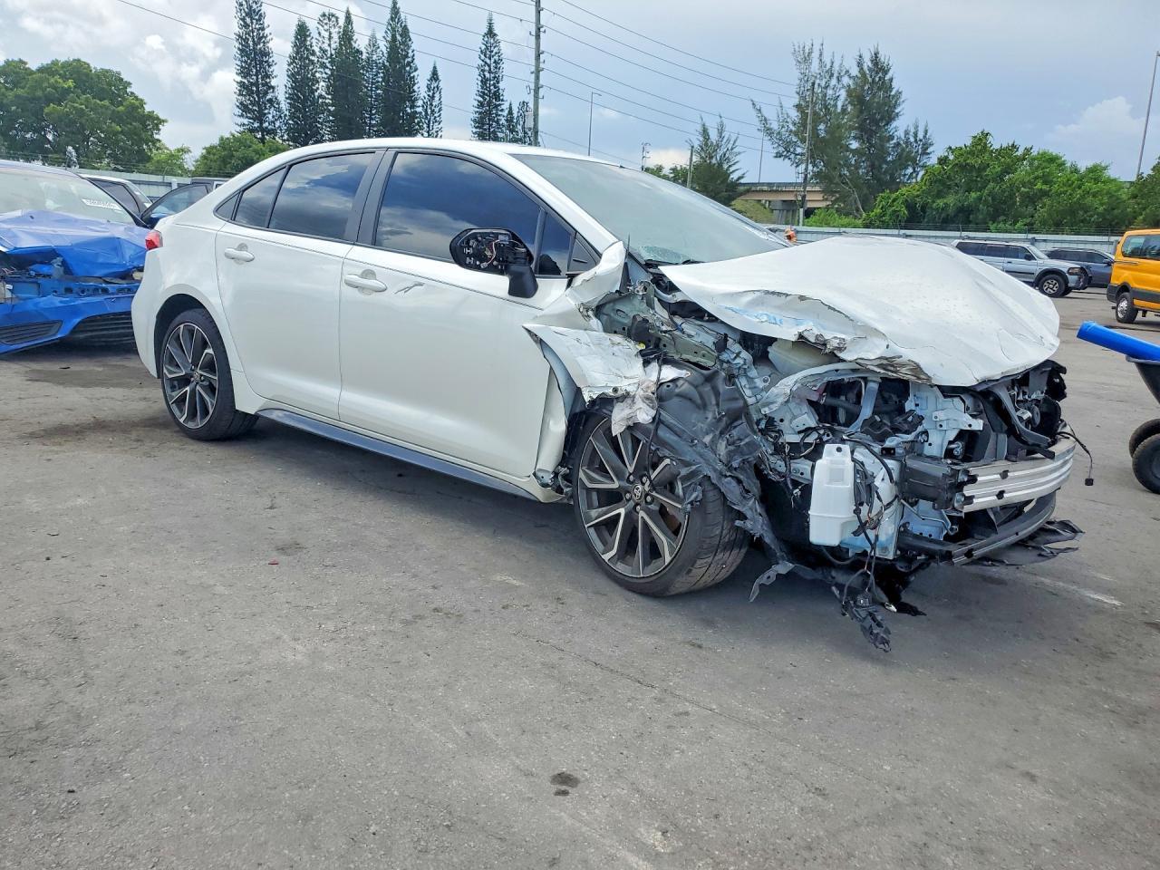 2020 Toyota Corolla Se - Image 4