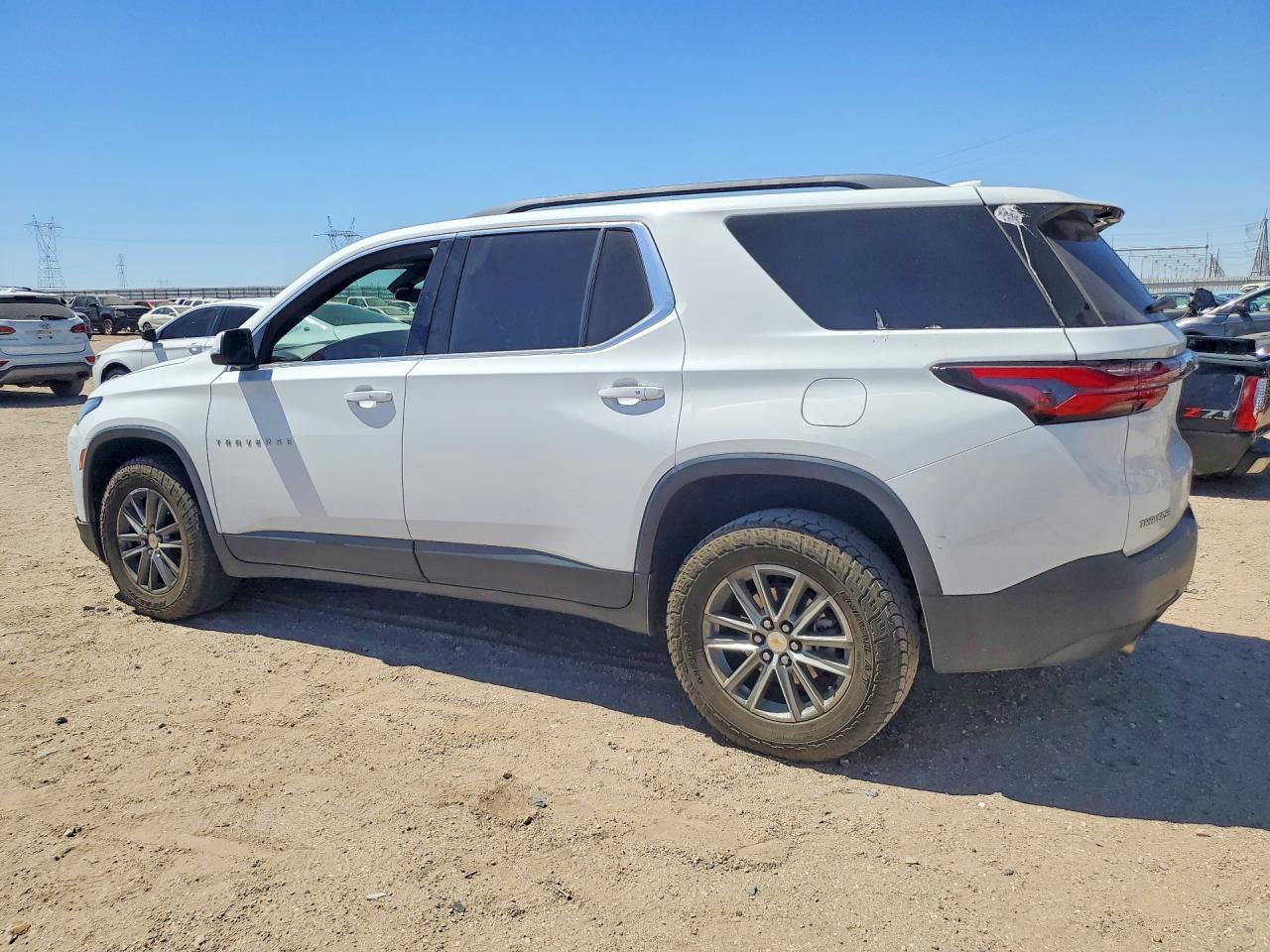 2023 Chevrolet Traverse Lt - Фото 2