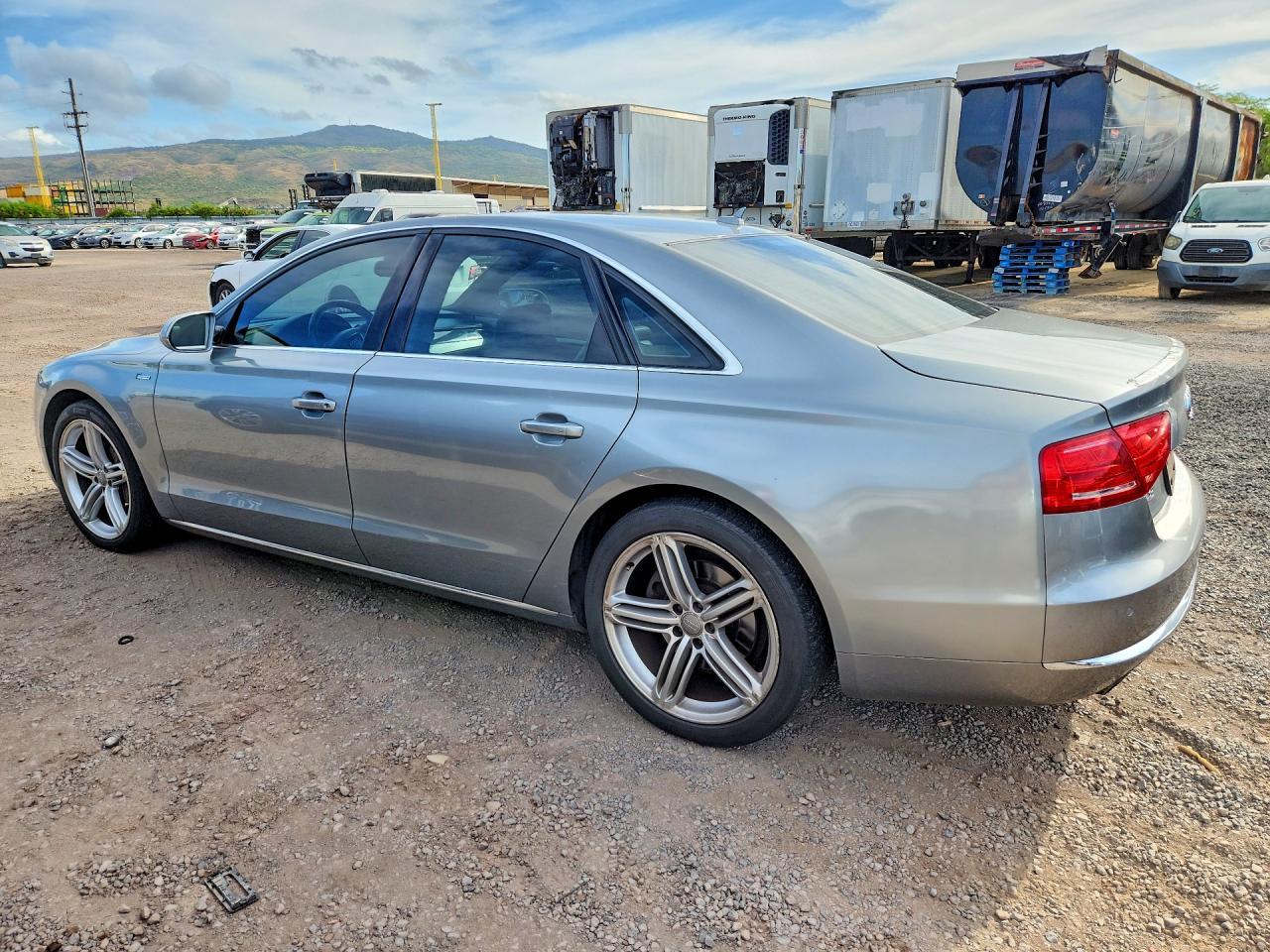 2013 Audi A8 Quattro - Фото 2