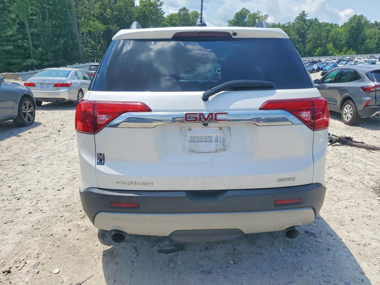 2017 GMC Acadia Sle - Image 6