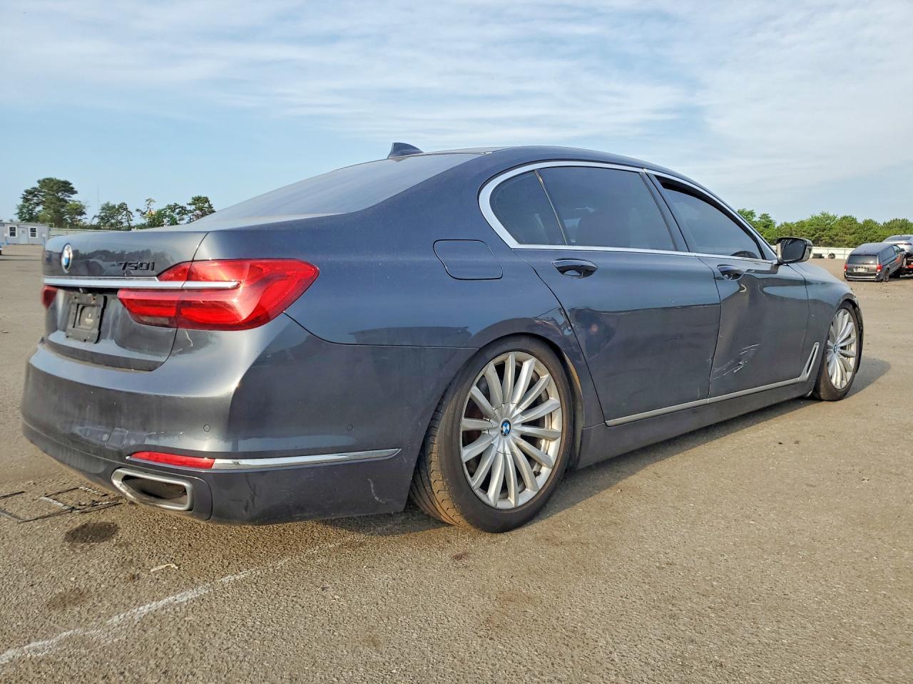 2016 BMW 740 I - Image 3