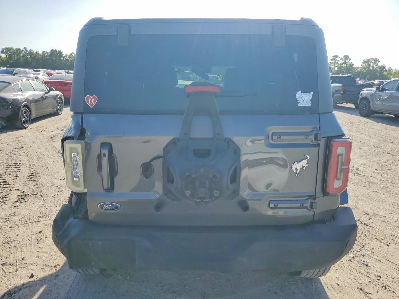2024 Ford Bronco Outer Banks - Фото 6