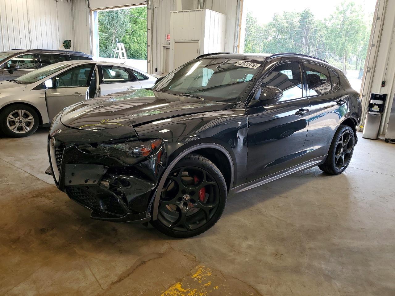 2024 Alfa Romeo Stelvio Ti