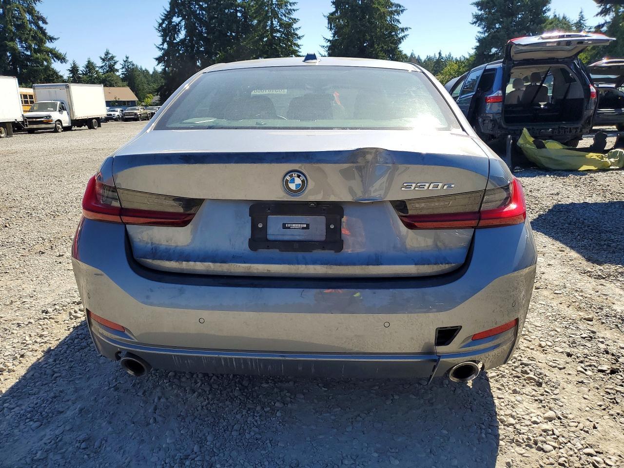 2023 BMW 330E - Фото 6