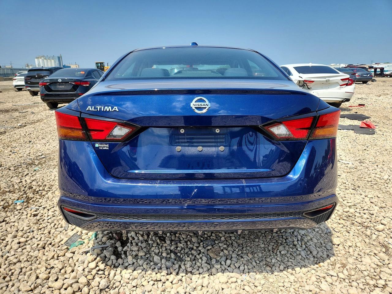 2020 Nissan Altima S - Фото 6