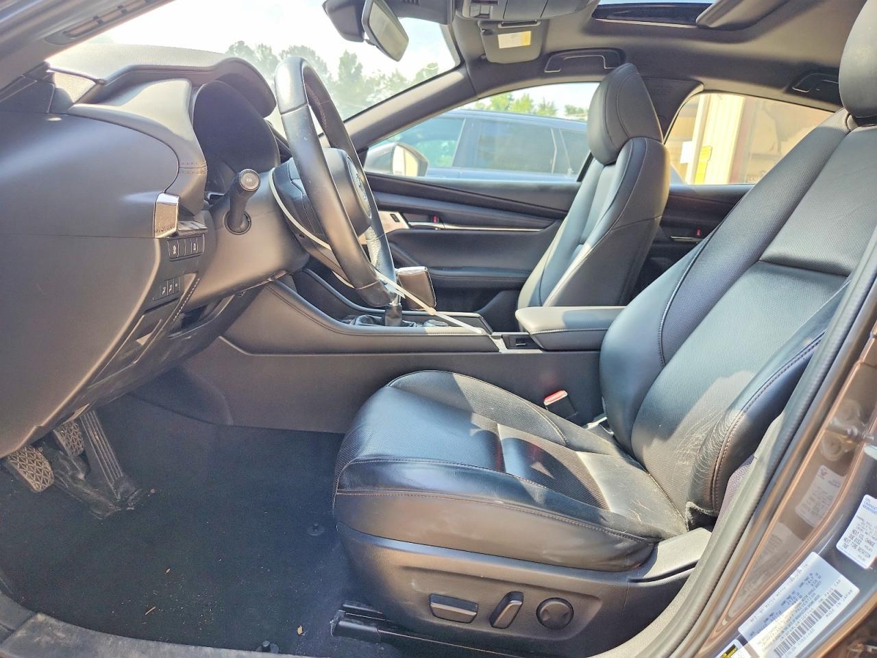 2021 Mazda 3 Premium - Фото 7