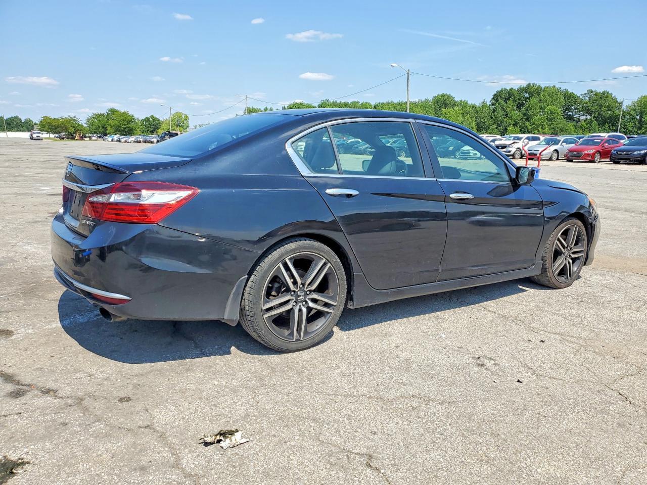 2017 Honda Accord Sport - Image 3