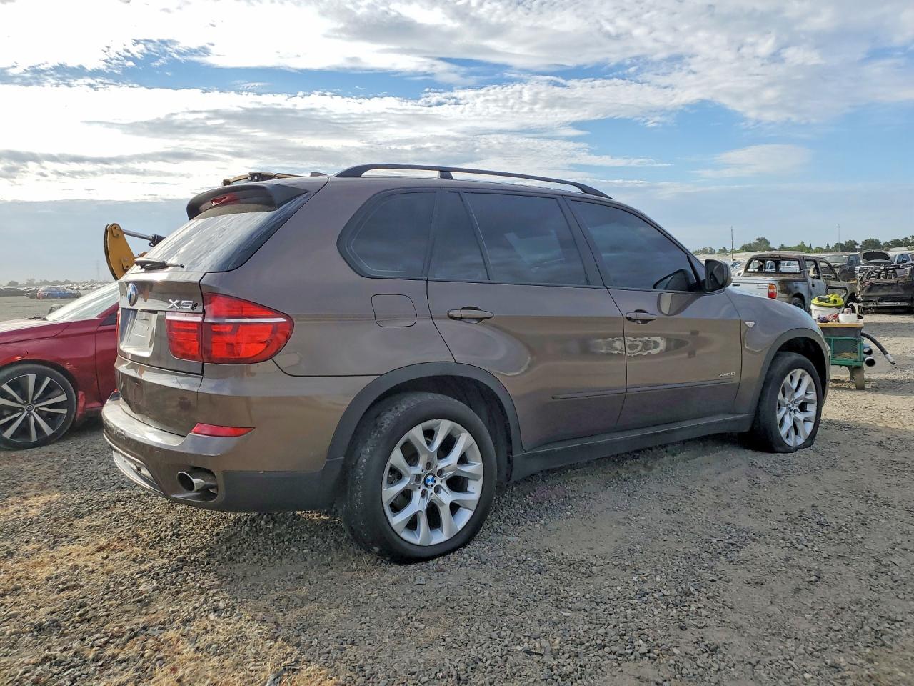 2013 BMW X5 xDrive35I - Фото 3