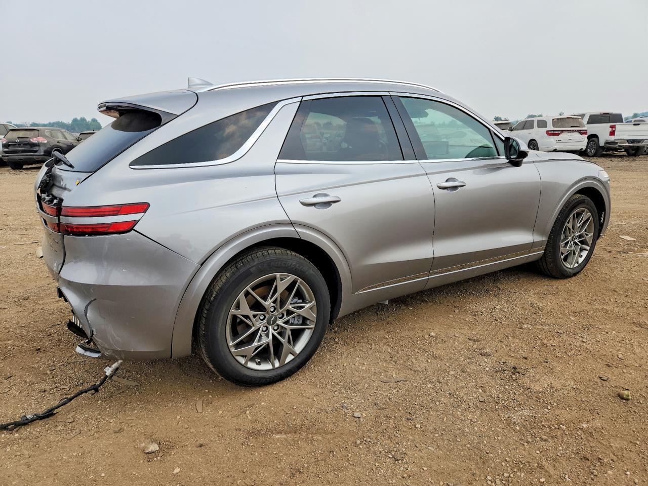 2025 Genesis Gv70 2.5T Standard - Image 3