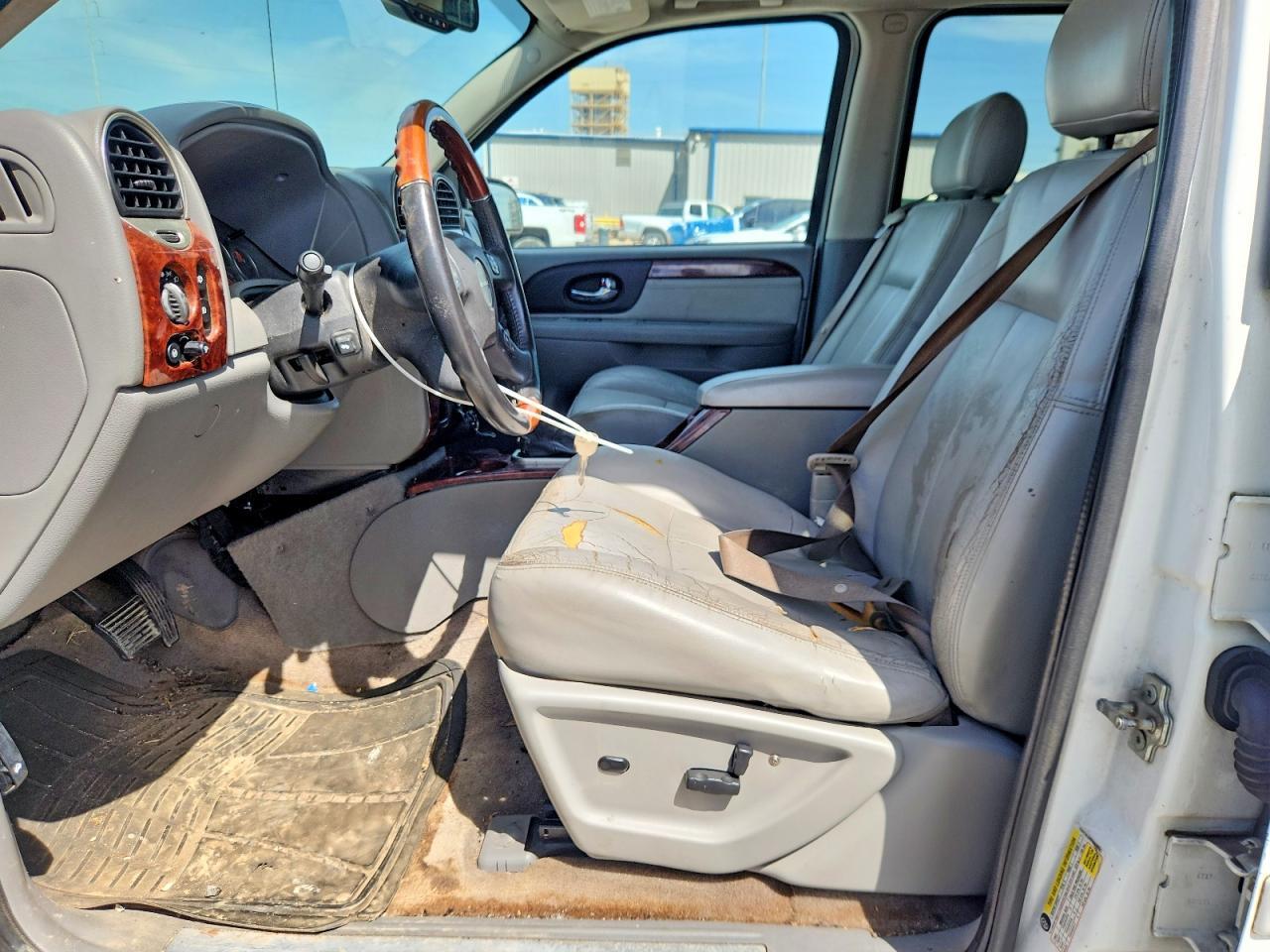 2007 GMC Envoy Denali - Image 7