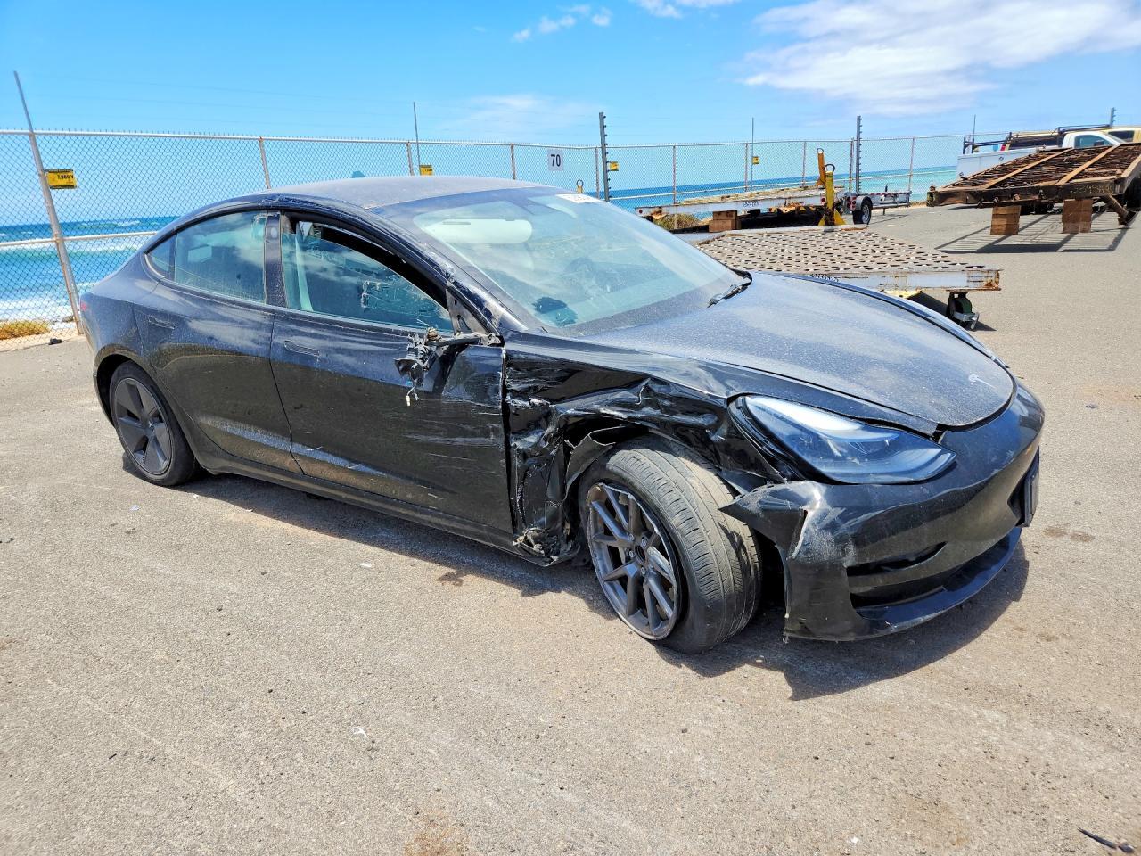 2023 Tesla Model 3 - Фото 4